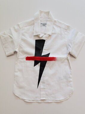 Kids short sleeve button down shirt size 4y
